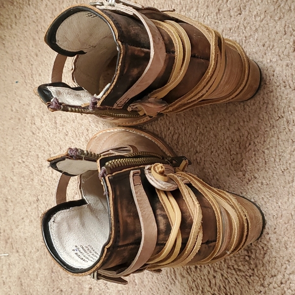 Freebird Carter - Picture 2 of 4